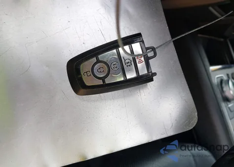 2018 Ford Expedition Xlt z USA, uszkodzony, nr VIN 1FMJU1JT2JEA63074